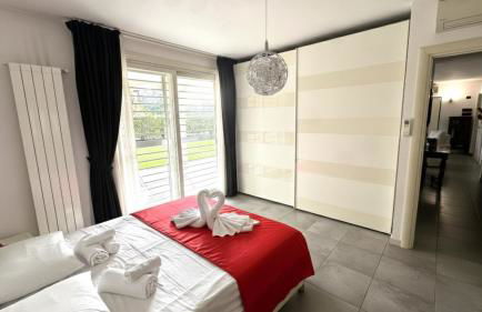 Bea's House, Restyling 2026 Sirmione with Private Garden and shared Pool DesenzanoLoft Official Partner Homes & Villas by Marriott Bonvoy - Foto 21