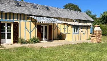 Venez respirer l'air de la Campagne a 70 km de de l'Océan, Villers sur Mers , Deauville ..... Maison de 100 m² ,sur une parcelle de 2000 m² 3 chambres toutes refaites , 2 salles d'eau , 2 toilettes , cuisine équipées . tous refait a neuf - Foto 3