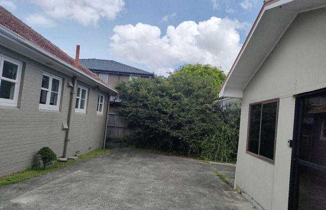 4 double and 2 Sofa Beds in 2 Bedroom - Photo 17