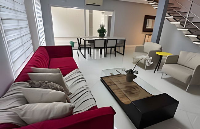 Casa com piscina 5 suites 1 quarto e AC - Photo 11