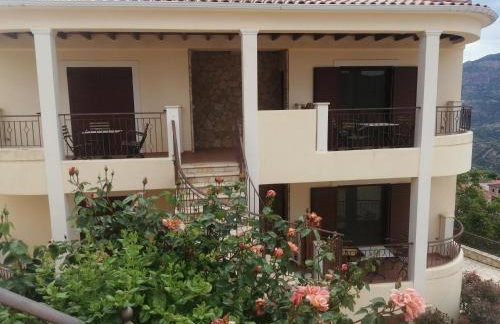 Kallisti Ξενώνας Διακοπτό-Καλάβρυτα - Foto 20