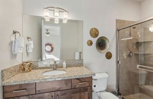 PV 110 Themed Rooms, PS4, Ping Pong, Pack n` Play, Electric Fire Place, Games, and More - Photo 80