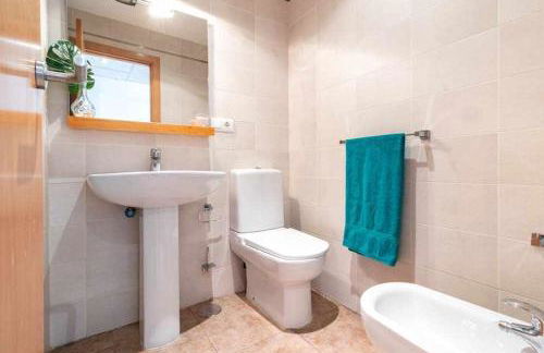 Apartamento 303 junto a la playa piscina y parking - Foto 20