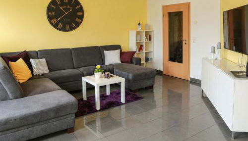 Wohnung mit Balkon und Toller Aussicht - Foto 2