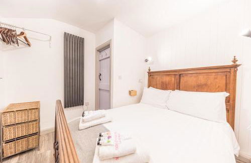 Romantic getaway, little two bed, two bath barn conversion with amazing views and parking - Foto 5