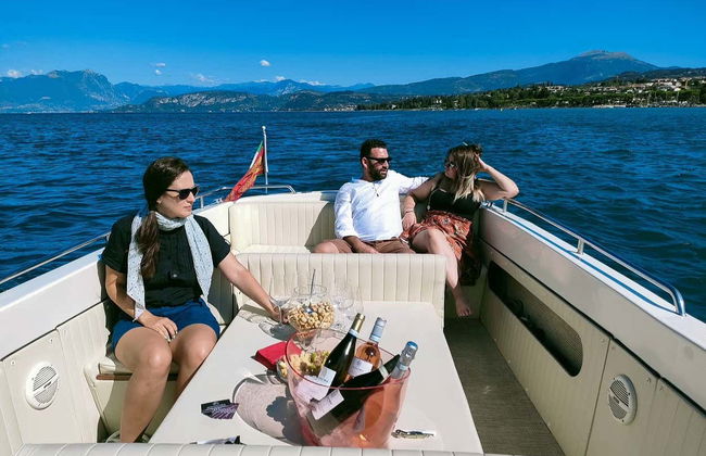 Giro in barca privata sul Lago di Garda - Foto 2