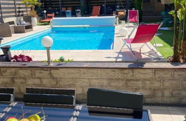 Maison avec piscine chauffée jacuzzi a1 heure paris 10 mn du centre ville - Photo 9