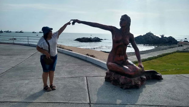 Escultura en el puerto de Ilo
