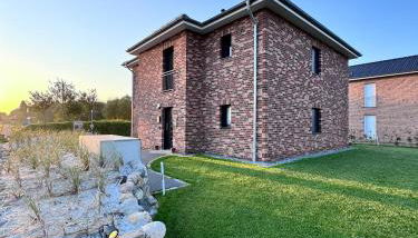 Haus Viking mit 2 Ferienwohnungen Bjorn 4 Pers und Floki 6 Pers mit Düne und Garten - Foto 2