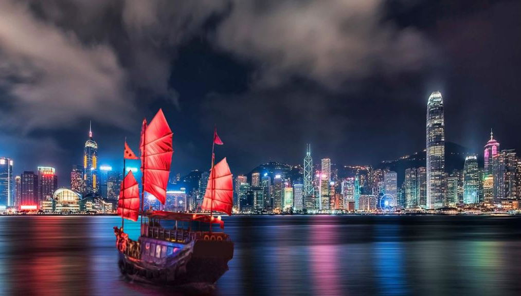 Croisière nocturne 'Symphonie des lumières' - Excursion d'une demi-journée - Photo 1