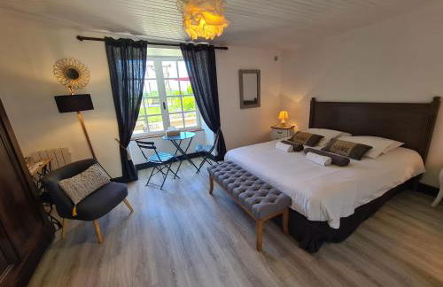 La Ferme de l'Embellie Gîtes et Chambres d'Hôtes - Foto 48