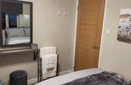 Peaceful Waterfront Apartment, Private Parking, Hull Marina - Foto 15