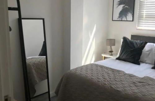 Lovely Chorlton Flat! 5 Seconds to Bus Stop & 2 Minutes to Tram Station - Foto 6