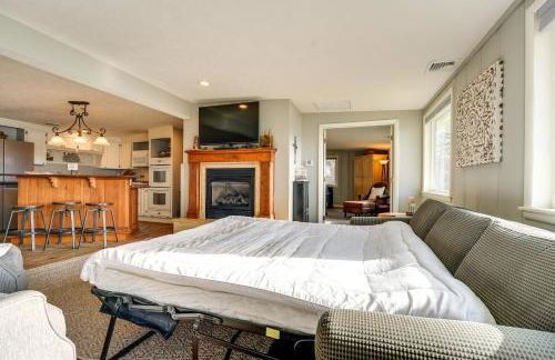 Cozy Table Rock Lake Boathouse with Pool Access - Foto 6