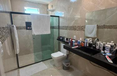 Linda e Confortável Casa - Foto 9