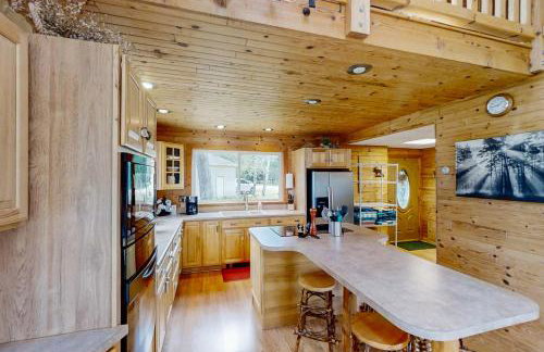 Dock and Lakefront! Family-Friendly Michigan Getaway - Foto 9