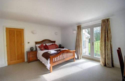 Priory House; sleeps 6-20 - Foto 37