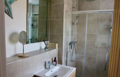 Salt Yard Apartment, Parking and Terrace, Whitstable - Foto 17