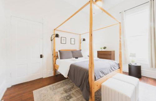 2BDR Victorian District Walk to Forsyth Park! - Foto 4