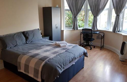 Hendon Home - Photo 16