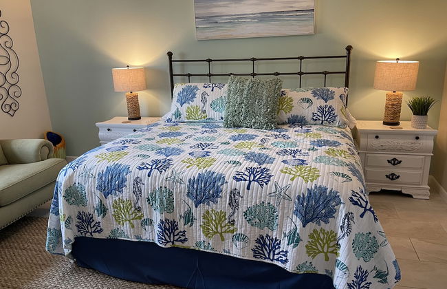 Coastal Retreat 3 Bedroom Home by RedAwning - Photo 2