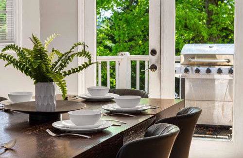 15 Minutes to Asheville! Spacious 7BR Luxury Home | Pool | Hot Tub | Game Room - Foto 30