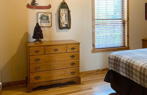 Breathtaking Mtn and Lake Views! Glacier Country Gem - Foto 47