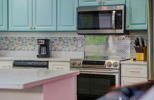 Trendy & Relaxing - Close to Beach - Pool - Hot Tub - Foto 19