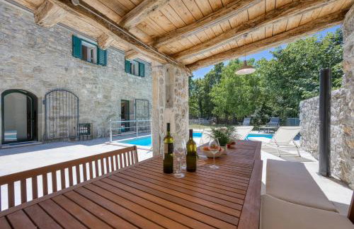 Stone Villa Galant with Pool - Happy Rentals - Foto 3