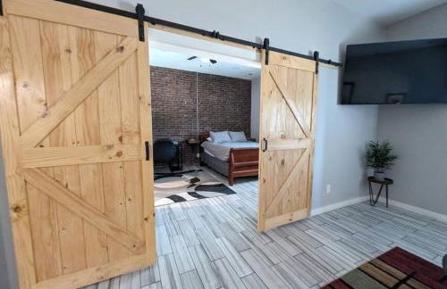 734 East Broadway, Unit 101 - Foto 13