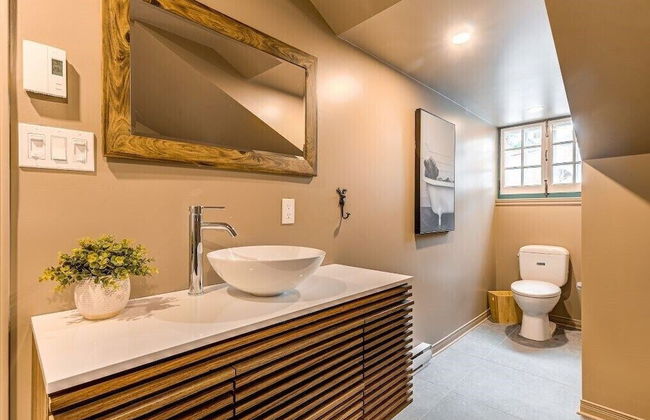 St. Ursule Two-Storey Oasis - Photo 21