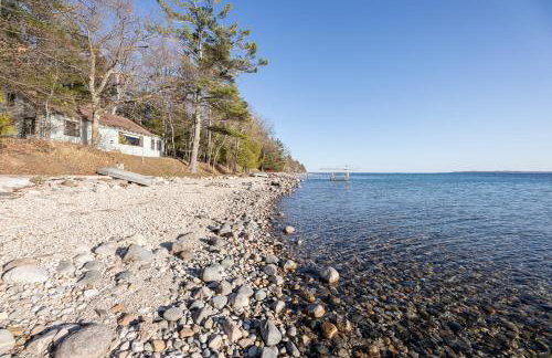 Omena Point Paradise Waterfront Sunrise - Foto 6