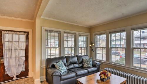 Lakewood Home with Yard about 8 Mi to Cleveland! - Photo 5