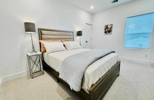 Colorful Dining Experience in Cozy Getaway - Foto 20