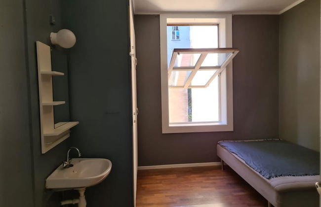 S12 2nd Floor Room in Elegant Apartment - Foto 9