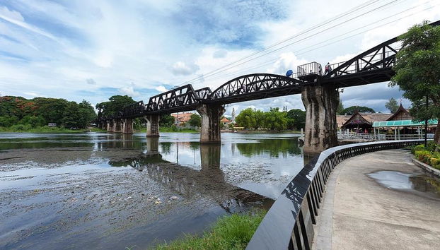 Full Day Tour - Damnoen Saduak Floating Market & River Kwai Bridge - Photo 3