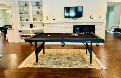 Raleigh Retreat with Pool Table, Grill & ADA Bath - Foto 10