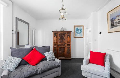 Superb location, character filled apartments by MyCityHaven - Foto 17