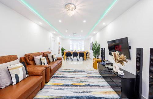 5 Bedroom House , Free Parking , Pool Table , Arcade Machine , Garden , Sleeps 9 , Offers , Ideal For Contractors , Families , Long Term Stays - Foto 50