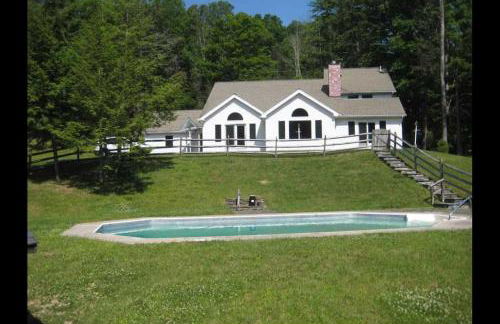 Luxury Woodstock Family Retreat with pool hot tub - Foto 55