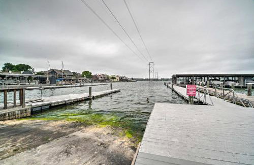 Steps to Lake Conroe! Condo with Balcony and Views - Foto 31