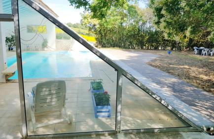 Villa spacieuse à Crastes avec piscine privée et vue montagne - Photo 28