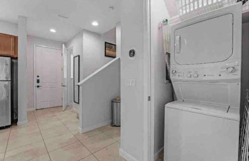 AMAZING vacation house .Mins to Disney Regal oasks - Foto 55