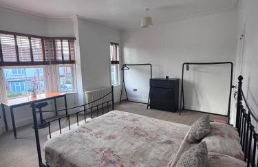 Charming 2 bed Victorian Home - Foto 3