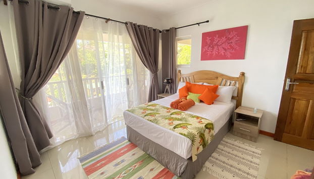 Dusk to Dawn - Foto 5, Habitación