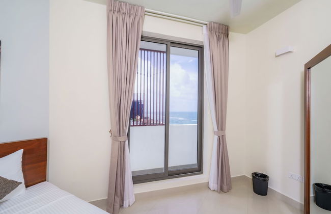 Marine Suites - Photo 31