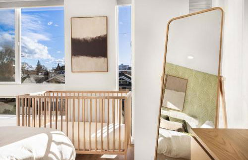 2022 Modern 3BR Tesla Charger City Views - Foto 25