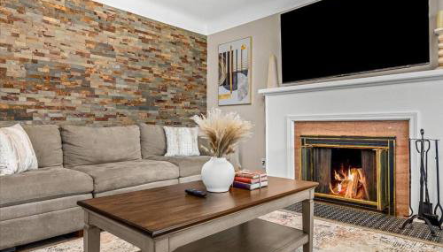 Newly Renovated 4 Bedroom 2 Bath Downtown Dearborn - Foto 3