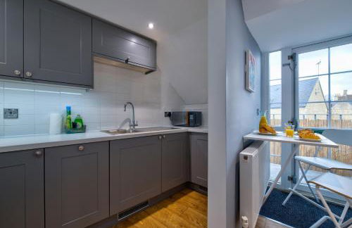 Central Stamford 2-Bed Apartment-Ideal for Work or Leisure - Foto 8