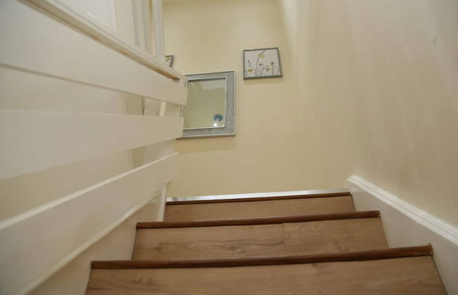 Room in House - Aa Guest Room3 Ensuite - Photo 13